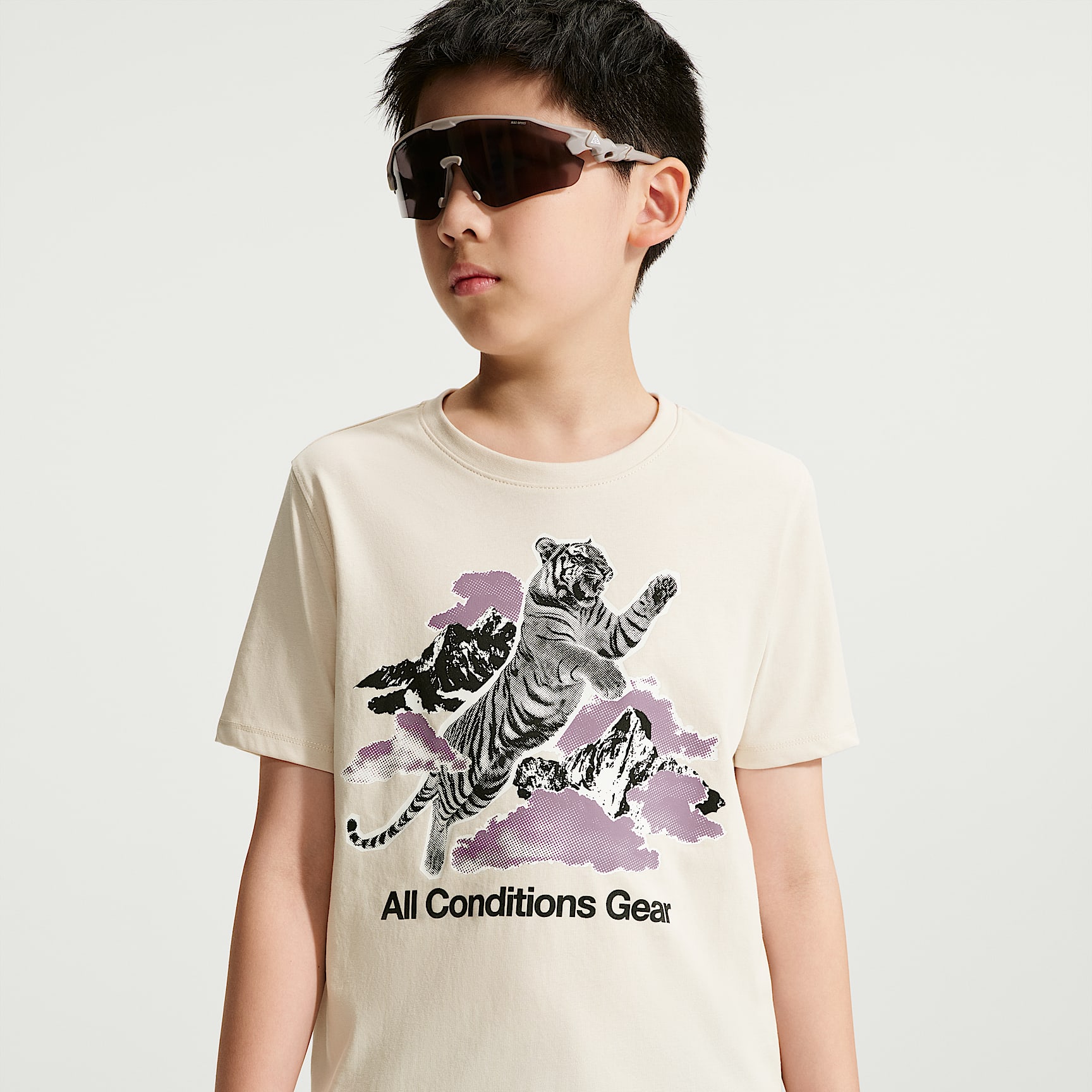 Nike ACG Big Kids' Dri-FIT Leaping Tiger T-Shirt. Nike.com